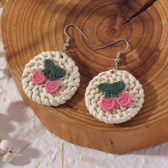 ❤️Cherry Rattan Drop Earrings - Picture 3 of 7